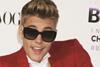 Justin-Bieber-Red-Suit-Main_article_image.jpg