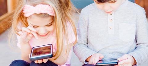 Si tienes un smartphone no tienes libertad”… – kids and teens online